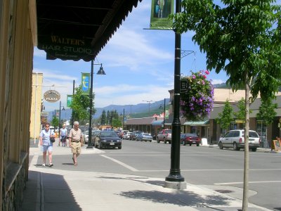 Fernie's main street, 2nd Ave east view.
